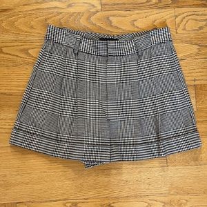 Alice+Olivia Conry Pleated Cuff Short